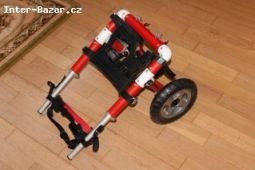 Invalidní vozík pro jezevčíka